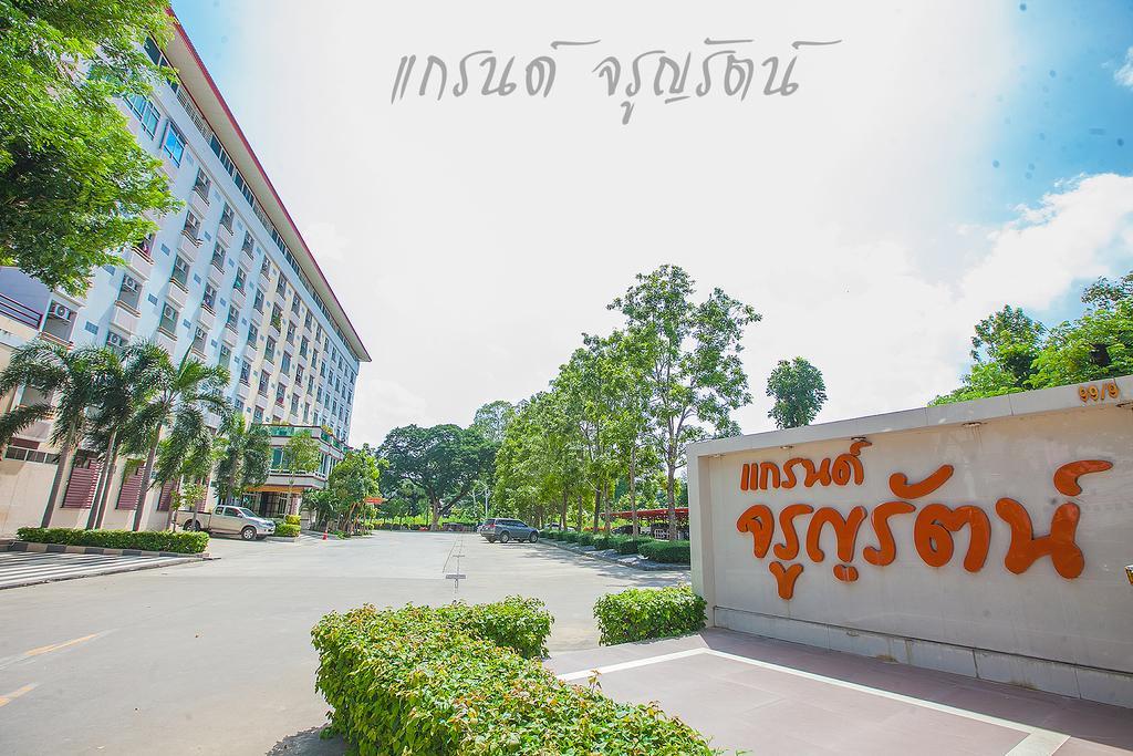 Grand Charoonrat Apartment Saraburi Exterior photo
